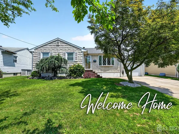 26 Charlotte St, Carteret, NJ 07008