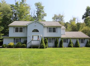 11 Dreps Dr, Mahopac, NY 10541