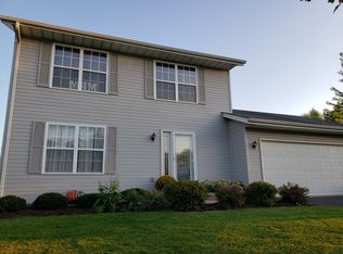 5772 Pierce Ln, South Beloit, IL 61080