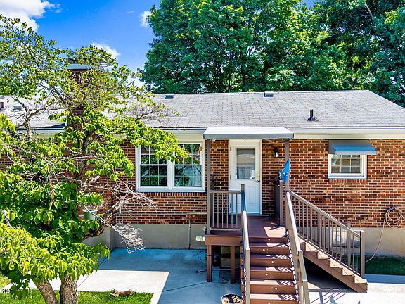 5th image of 1106 King Arthur Ln