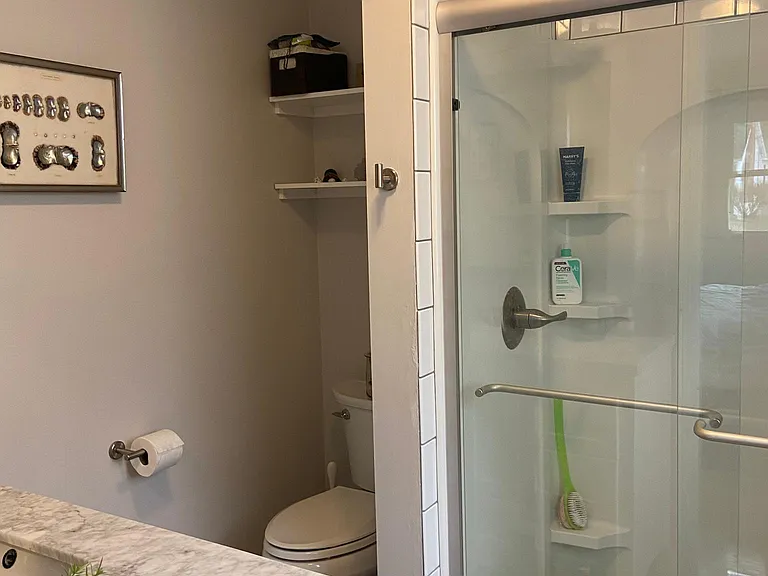 8 Quevic Dr — Photo 23
