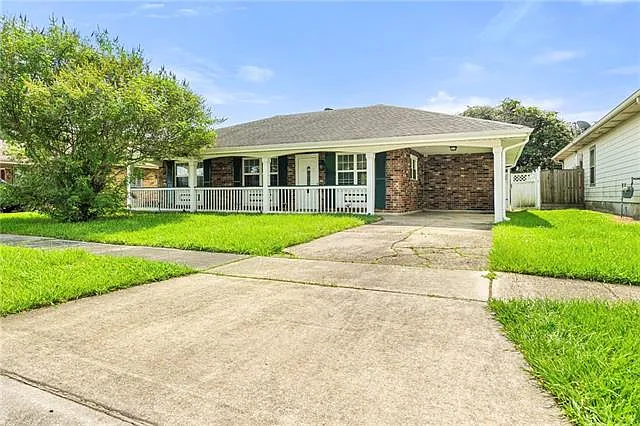 2525 Paul Dr — Photo 1