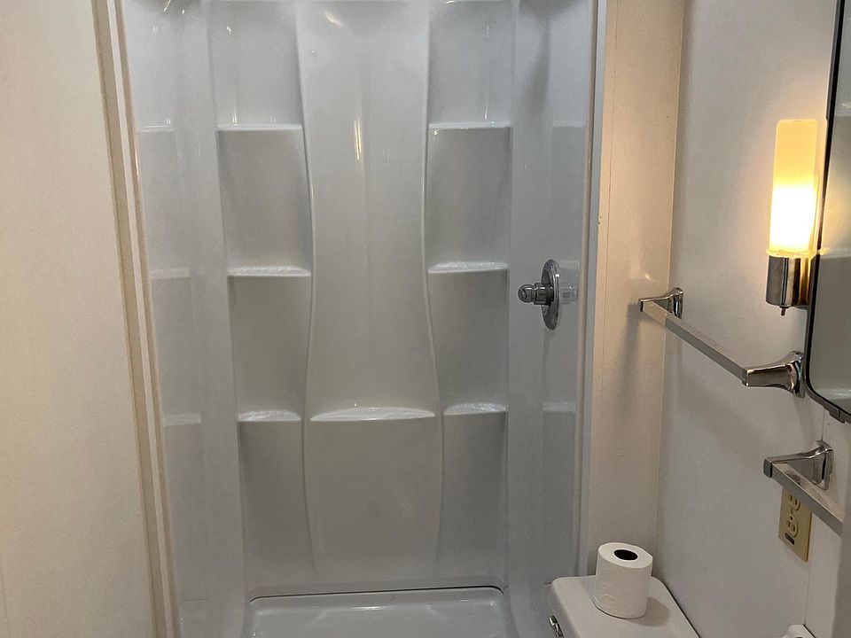 2nd image of 200 Keller Ln
