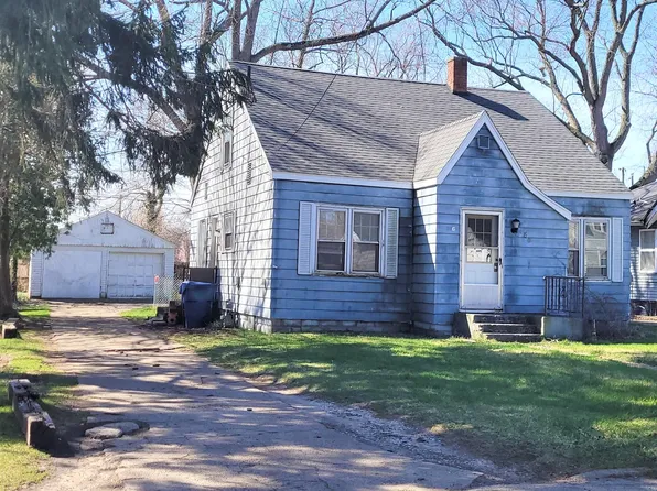 180 Elvern Dr, Benton Harbor, MI 49022