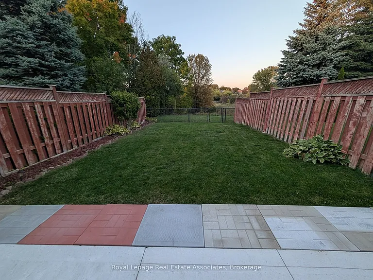 122 Pressed Brick Dr — Photo 9