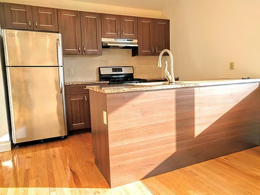 Rented by Urban Realty NYC | media 15