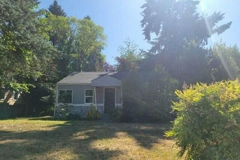 1st image of 11704 40th Ave NE