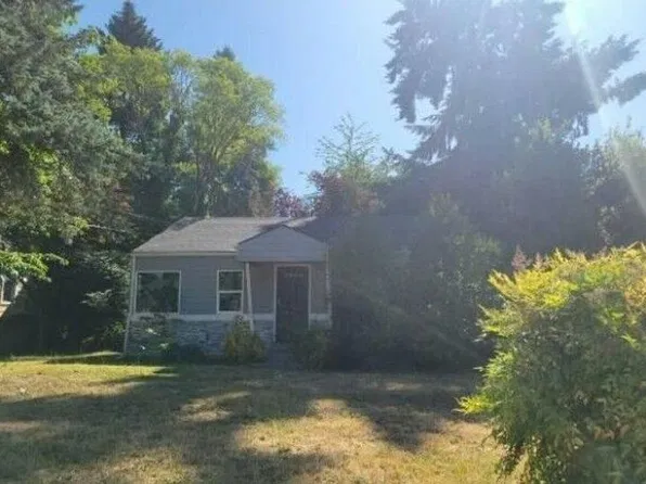 11704 40th Ave NE, Seattle, WA 98125