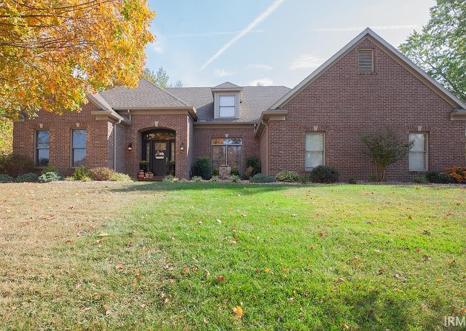1st image of 3266 Woodview Dr