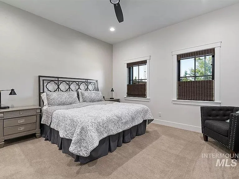 4194 W Lovegood Ln — Photo 12