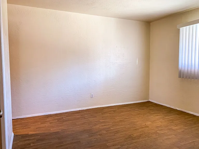 One-Bedroom Apartments in Prime ABQ Location — Photo 18