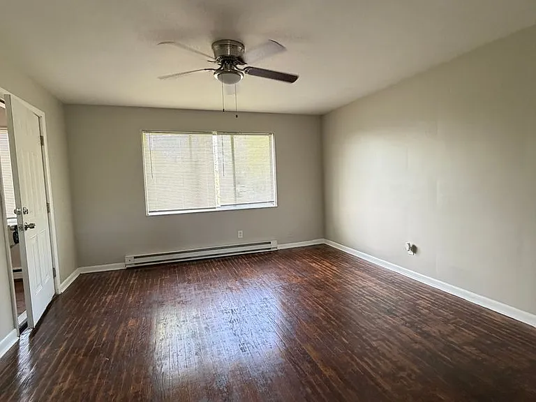 6111 Laurel Hall Dr — Photo 27
