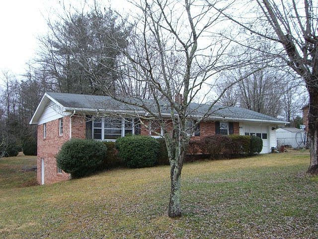 2nd image of 88 Sunny Acres Dr