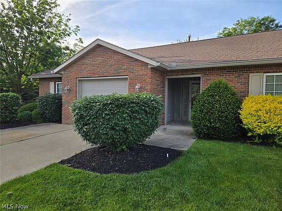 2nd image of 1819 Saddlebrook Cir