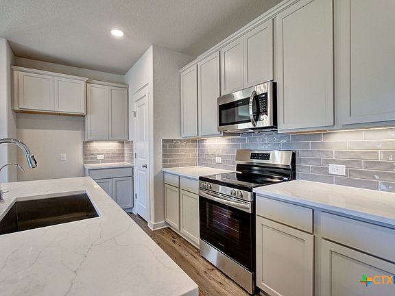 2nd image of 3570 Starbright Dr