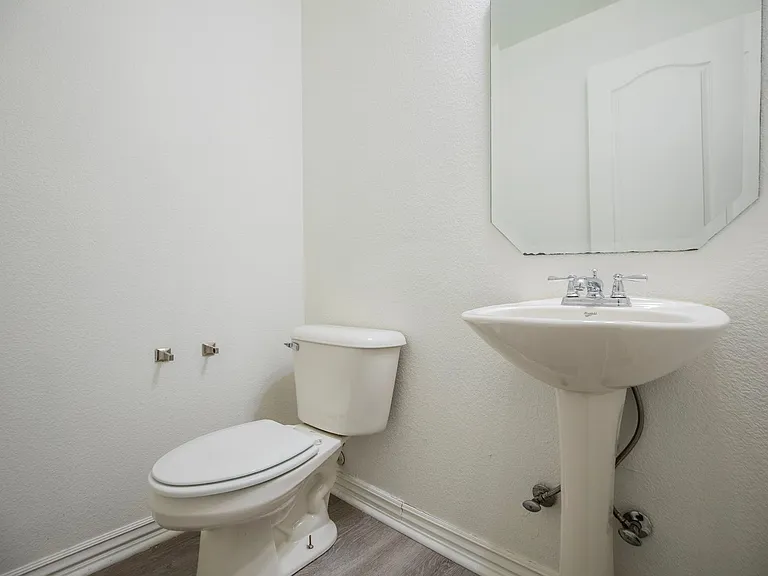 786 W Breeze Cv — Photo 10