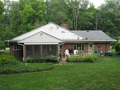 3rd image of 3820 Lenox Dr