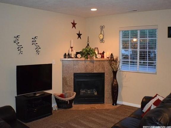2nd image of 286 W Dawson Dr