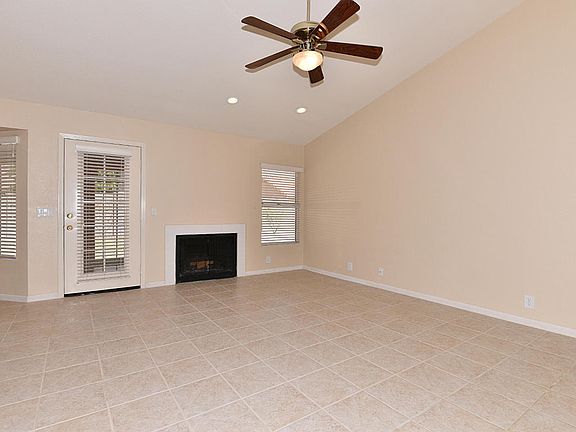 4th image of 4104 E Milton Dr