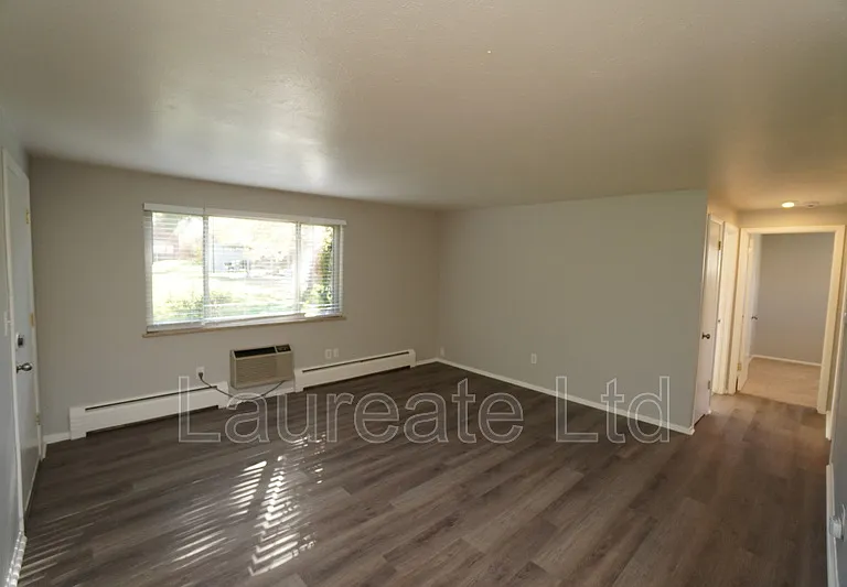 761 Oak St #D — Photo 3