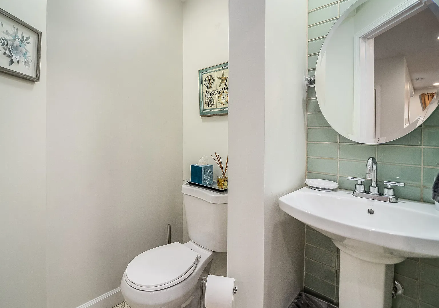 Villa Park Rental - W School St — Photo 4