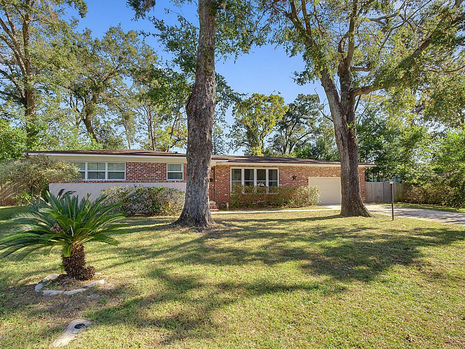 1st image of 7863 Wildwood Ct