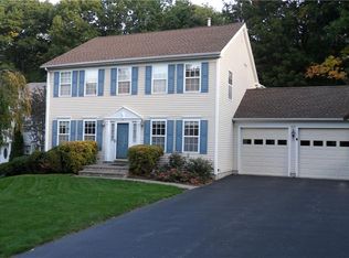 75 Oak Ridge Ln, Milford, CT 06461