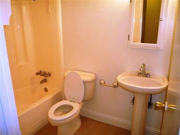 3rd image of 1480 Cypress Dr