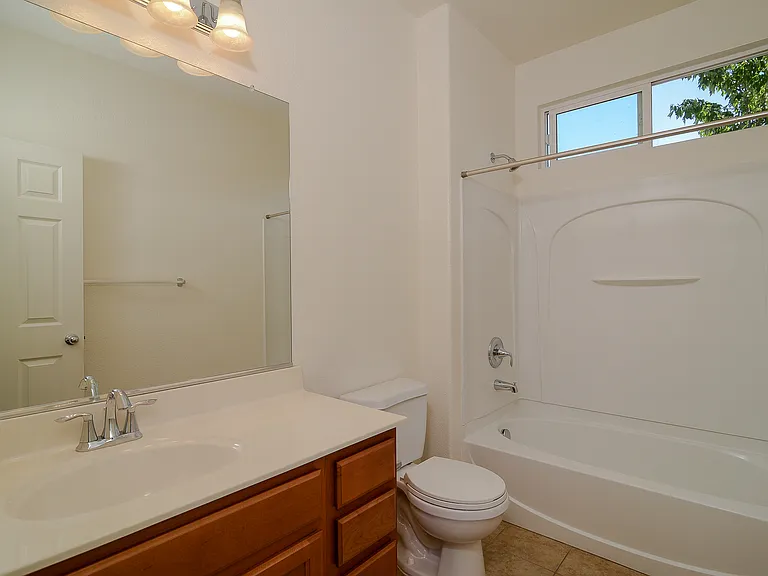 2300 Las Palomas Loop — Photo 17