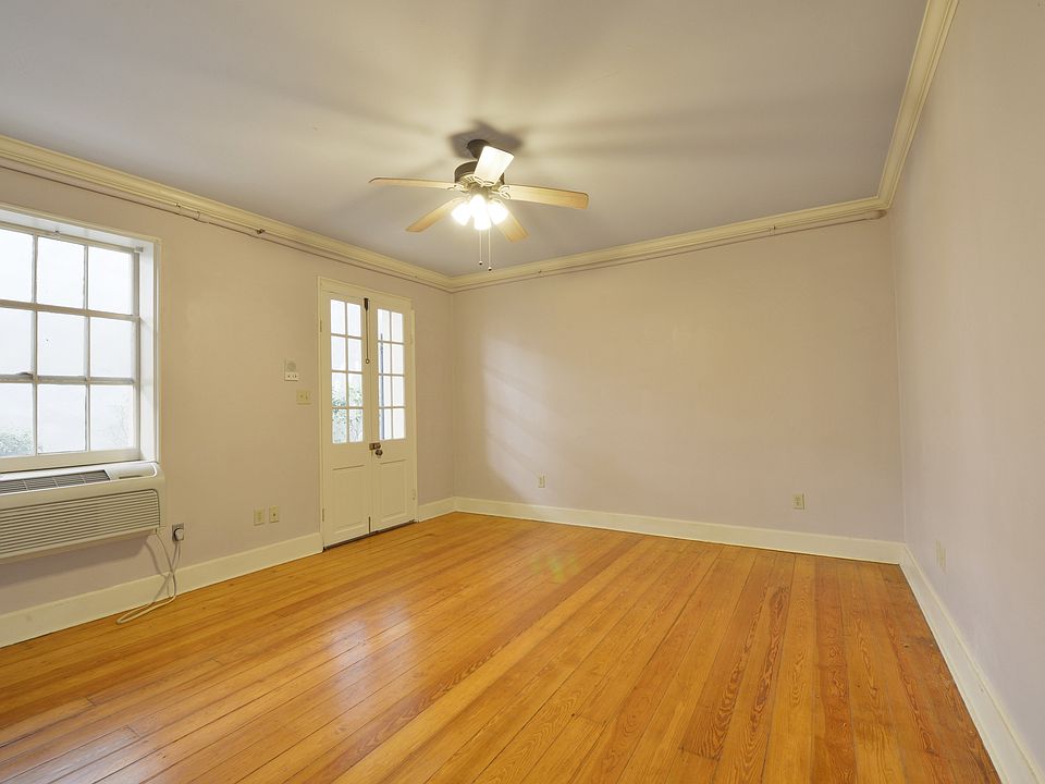 1st image of 722 Saint Louis St APT 3