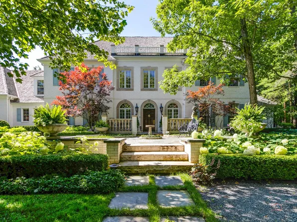 1371 Lakewood Dr, Lake Forest, IL 60045