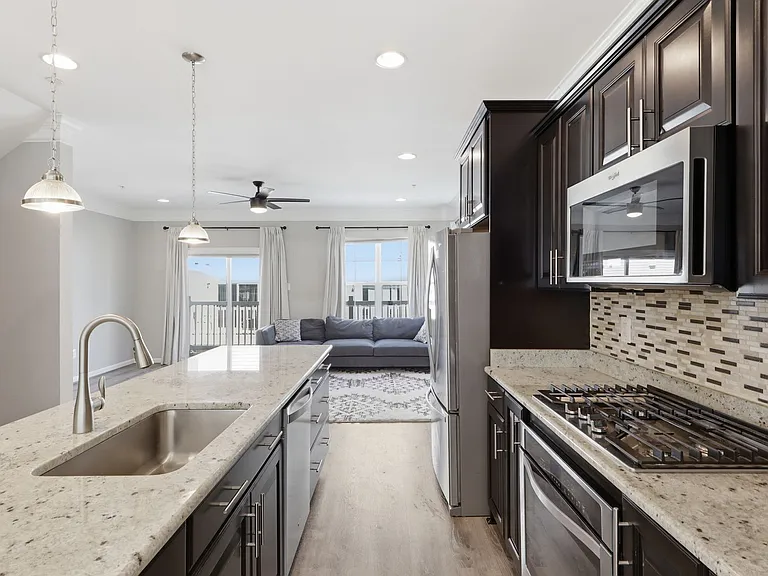 7224 Barrberry Ln — Photo 10