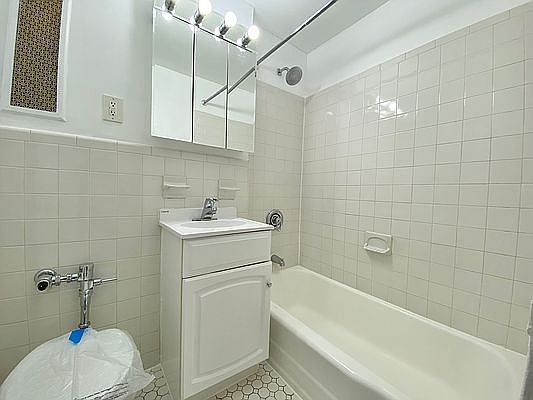 5th image of 349 E 78th St APT 3B