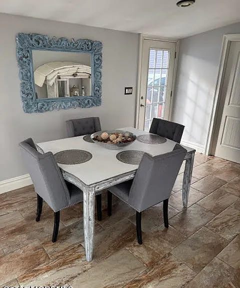 328 Maria Dr — Photo 2