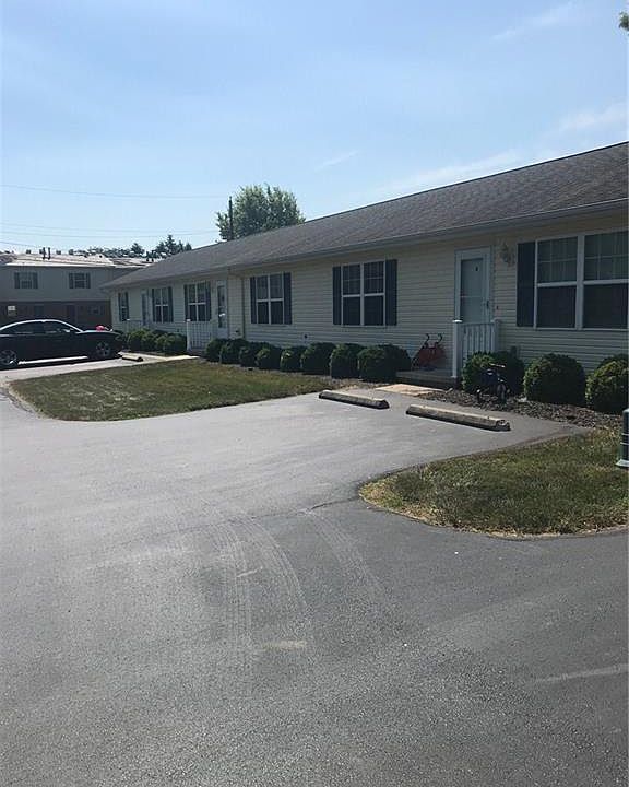2nd image of 215 Jefferson Ave