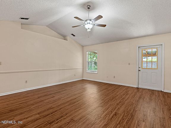 4th image of 11326 HENDON Drive
