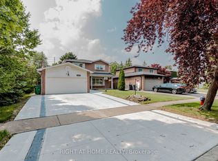 1073 Mesa Cres, Mississauga, ON L5H 4B3