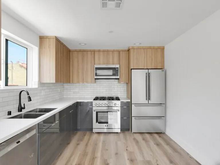 1146 N Sycamore Ave — Photo 17