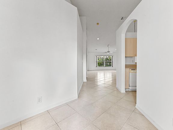 3rd image of 6069 Heliconia Road