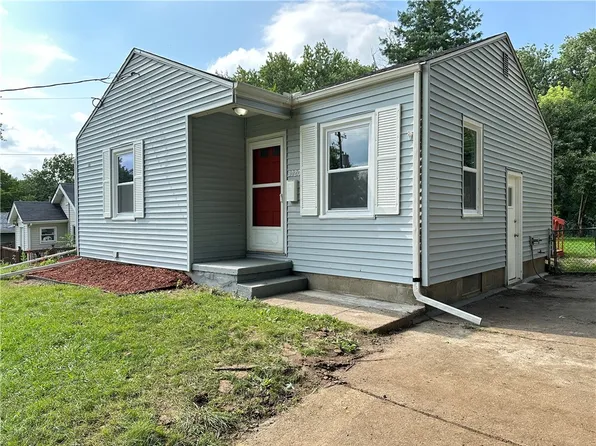 3020 E Washington Ave, Des Moines, IA 50317