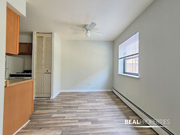 5th image of 510 W Briar Pl #510207