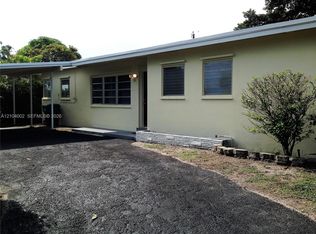 1431 NE 202nd St, Miami, FL 33179