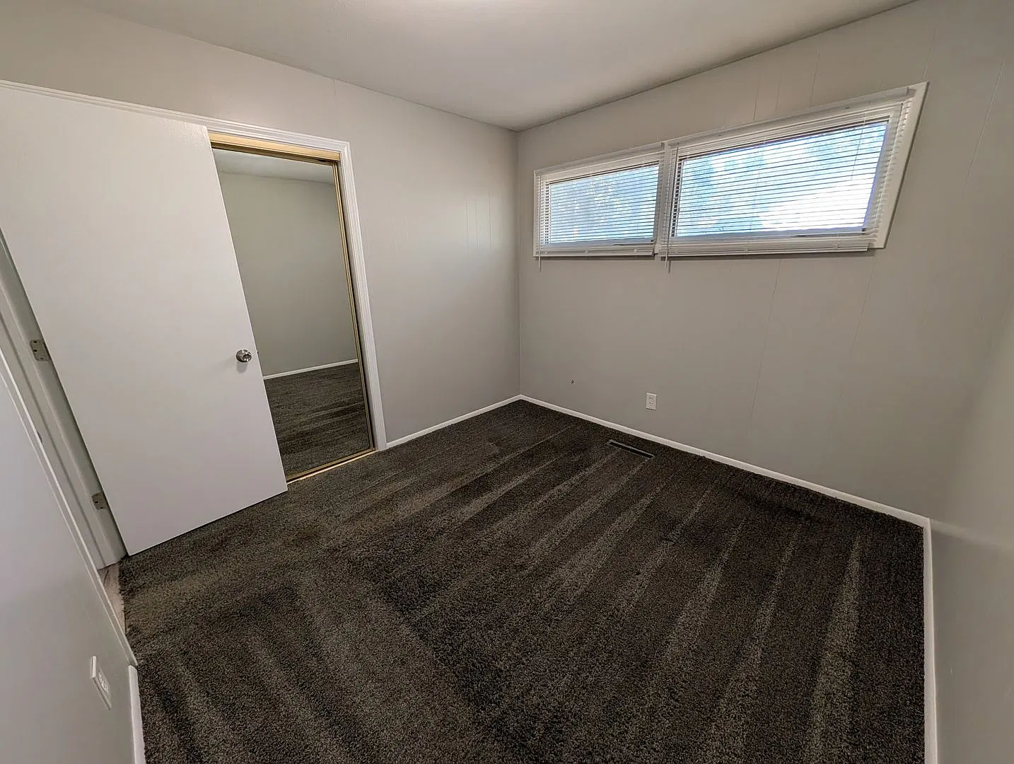 3 bedroom home near Washburn University — Photo 2