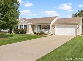 1953 Rahn Dr NE, Grand Rapids, MI 49525