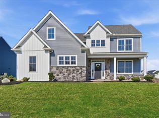 3241 Foxcroft Way, York, PA 17406