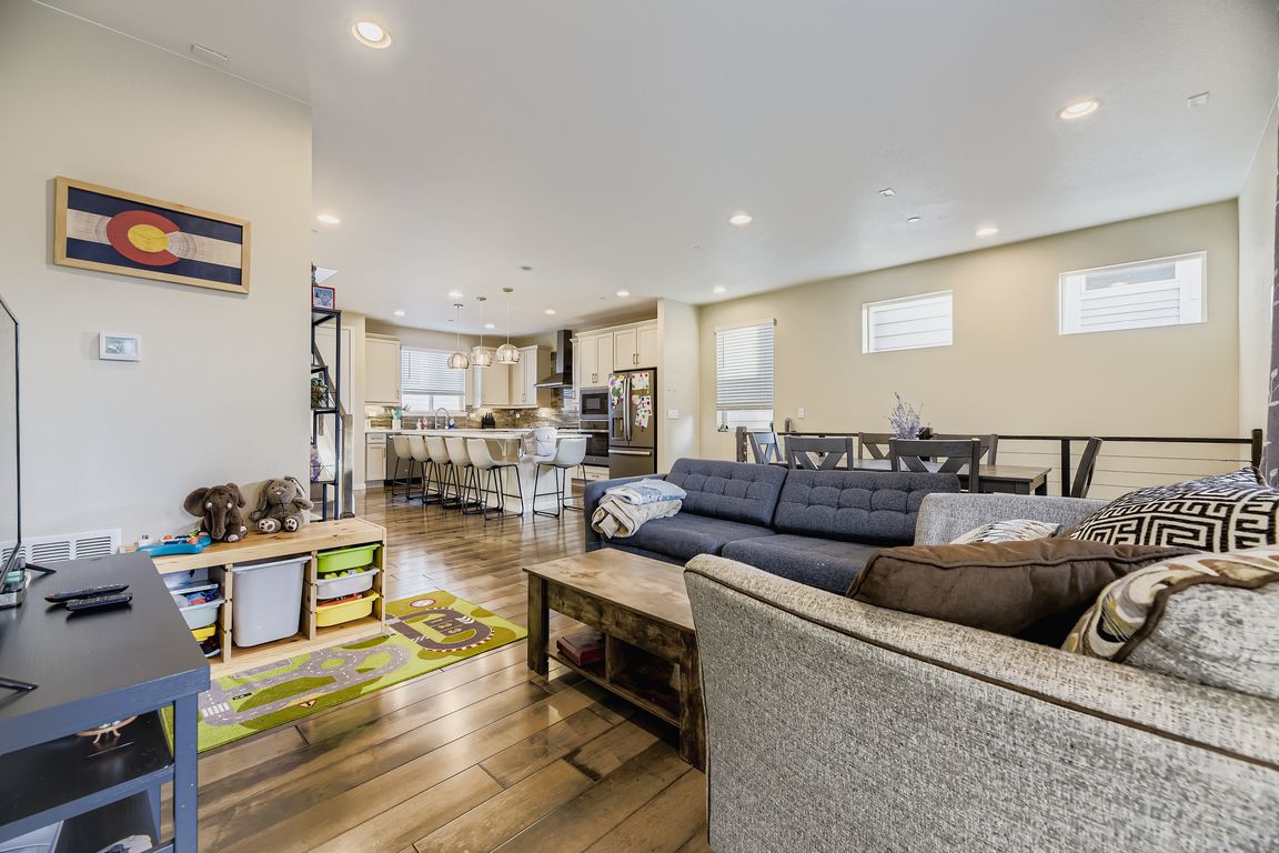 next background image