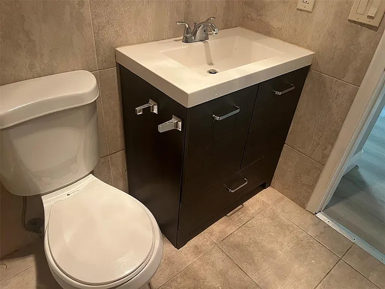 420 SE 13th Dr — Photo 8