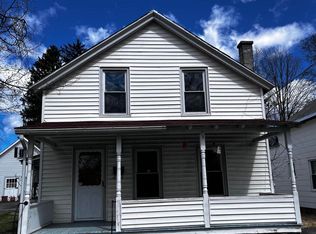 16 Mason St, Glens Falls, NY 12801