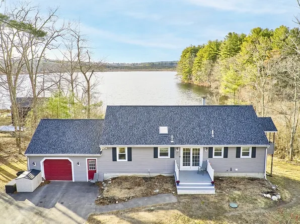 81 Pinetree Ln, Dracut, MA 01826