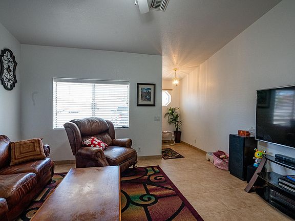 4th image of 3585 Clearwater Dr